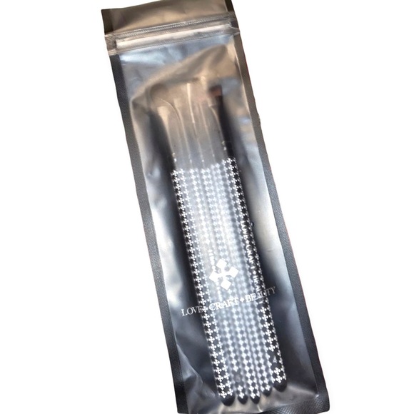 Love + Craft + Beauty Detailet eyeshadow Brush makeup brushes BNIB - Picture 2 of 4